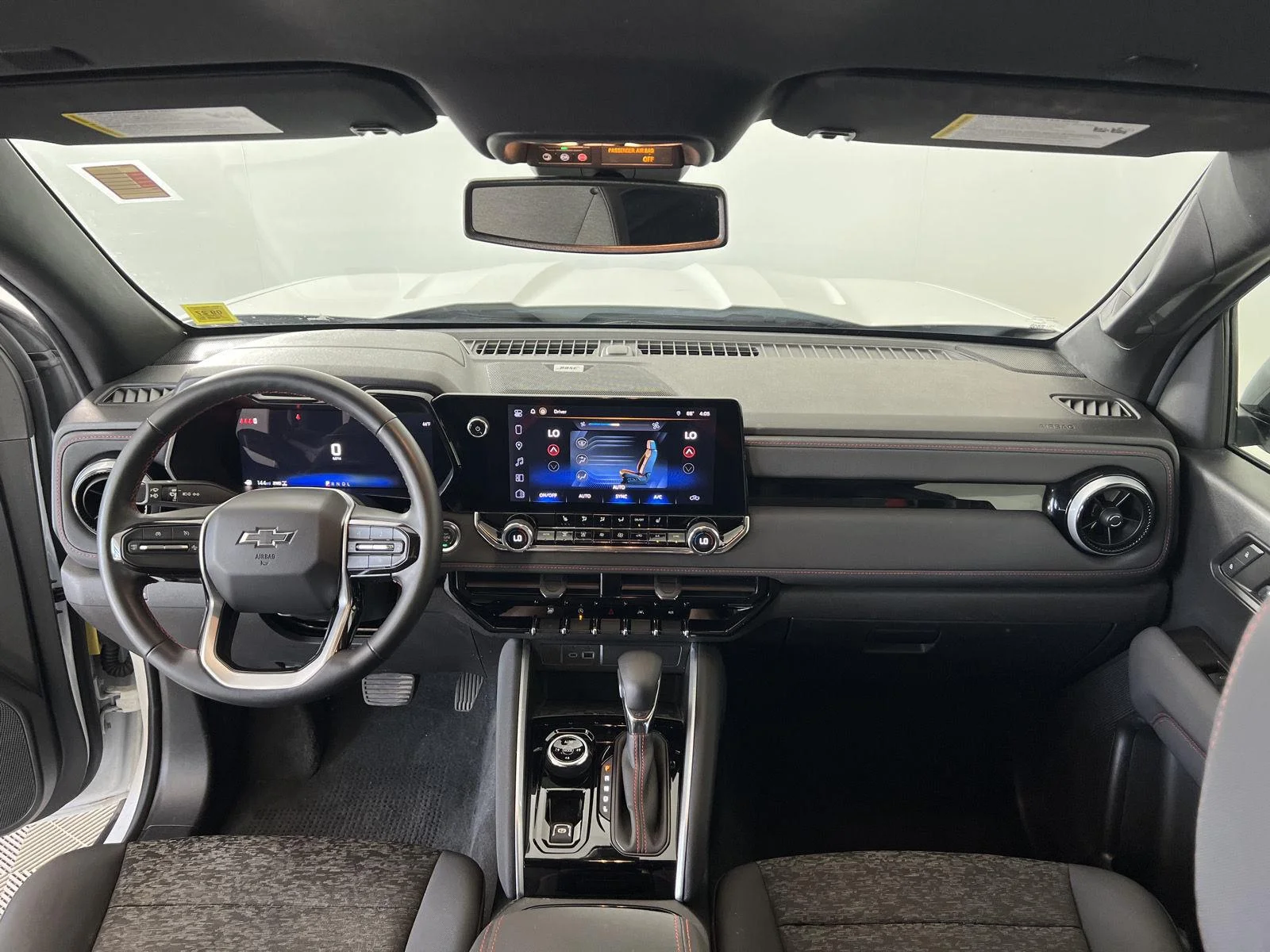 Used 2024 Summit White Chevrolet Z71 image 23