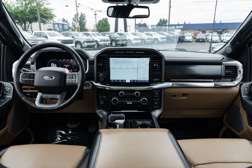 Used 2022 Oxford White Ford Lariat image 11