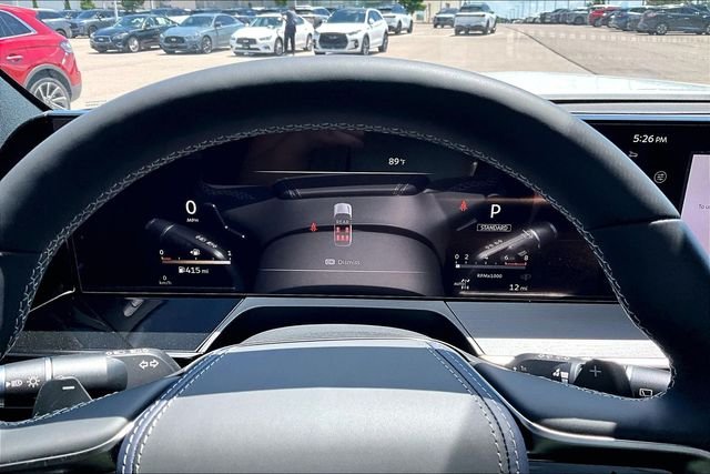 New 2027 2T RADIANT WHIT INFINITI SPORT image 20
