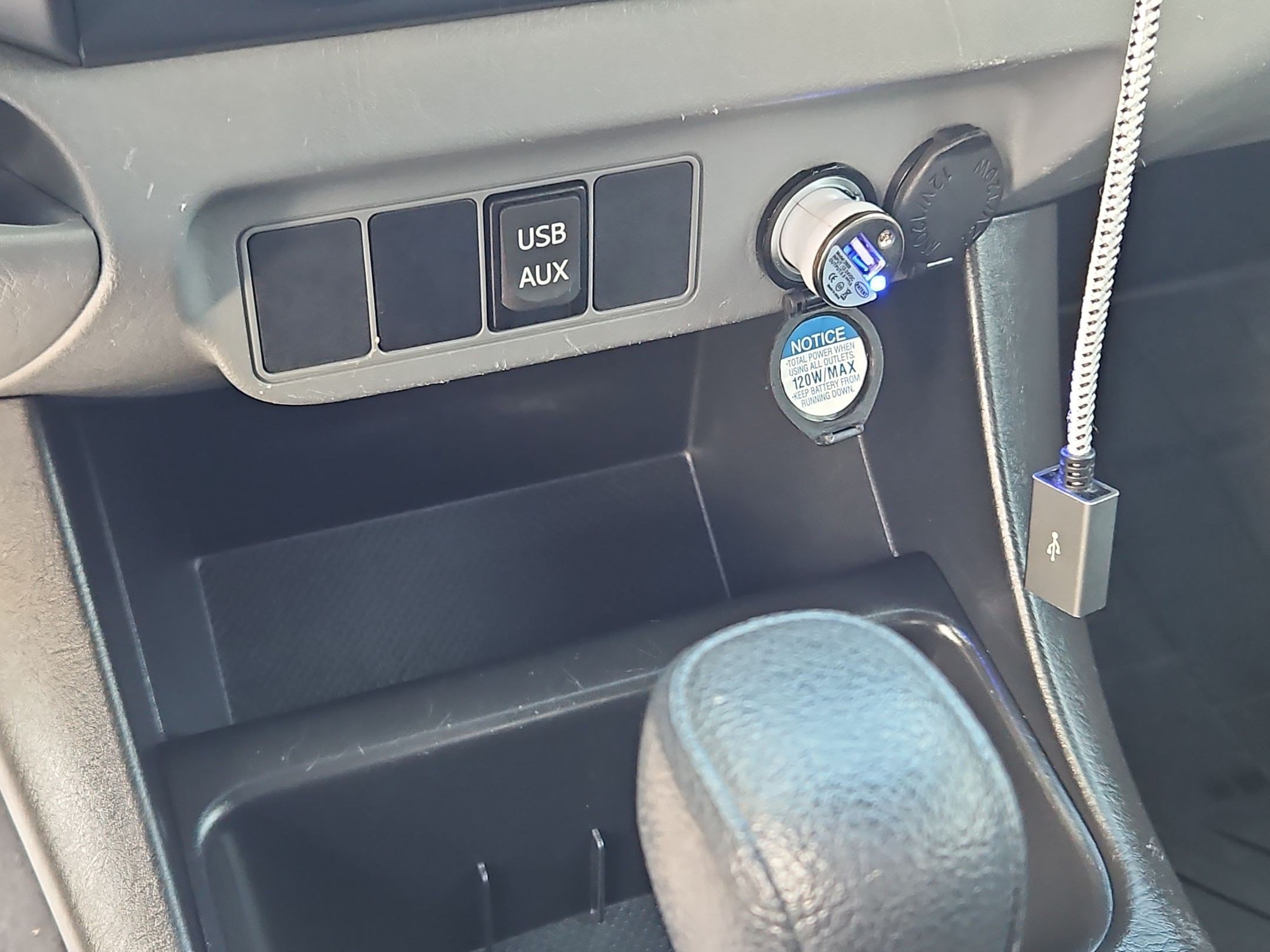 Used 2015 White Toyota BASE image 19