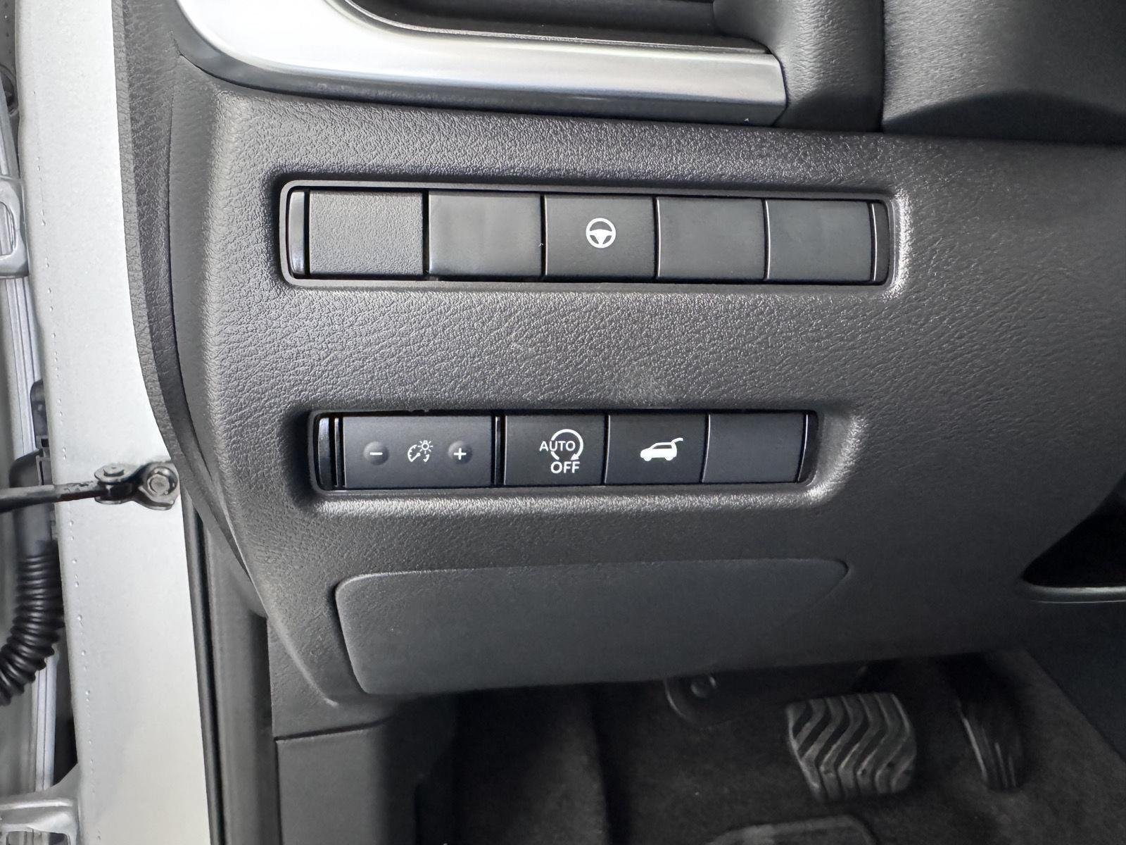 2024 Nissan Rogue SV - Photo 19