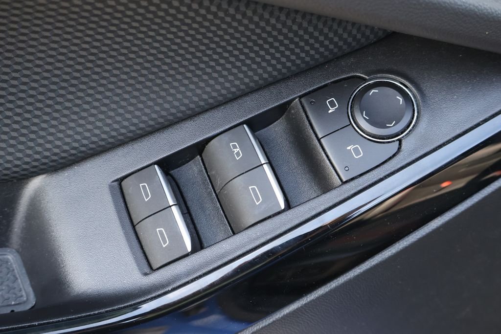 2025 Chevrolet Equinox RS - Photo 11