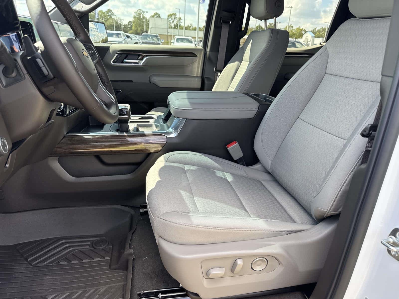 2026 Chevrolet Silverado 1500 LT - Photo 11