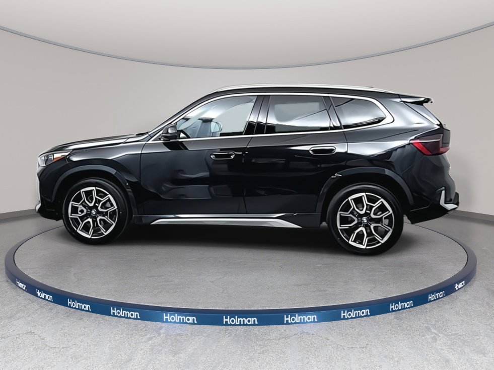 Used 2026 Black Sapphire Metallic BMW xDrive28i image 2