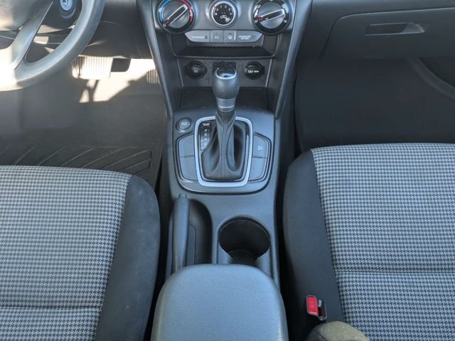 Used 2021 Gray Hyundai SE image 18