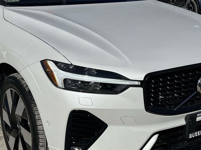 2025 Volvo XC60 Plus - Photo 10