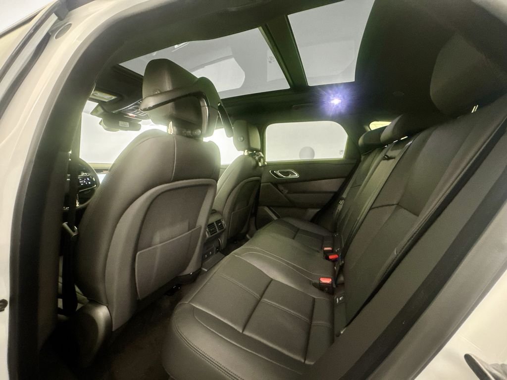 New 2026 Fuji White Land Rover Dynamic SE image 24
