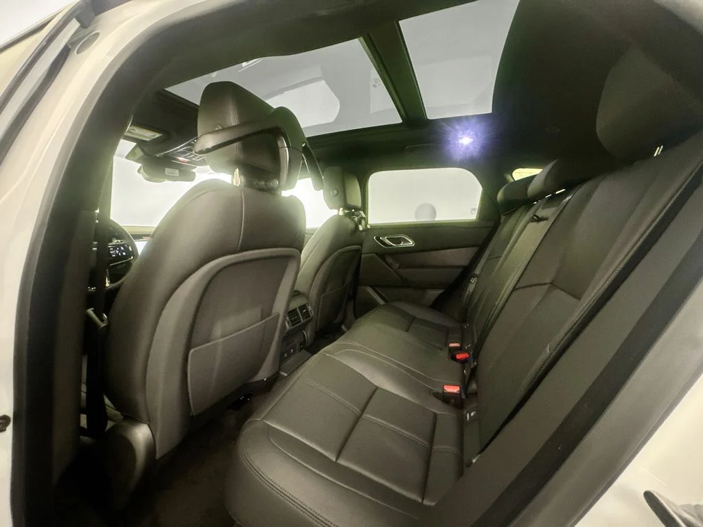 New 2026 Fuji White Land Rover Dynamic SE image 24