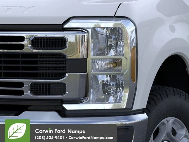 New 2026 Oxford White Ford XLT image 18