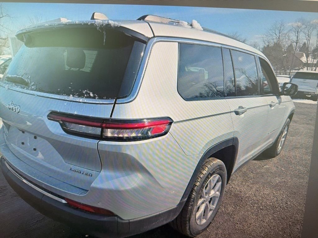 2022 Jeep Grand Cherokee L Limited - Photo 3