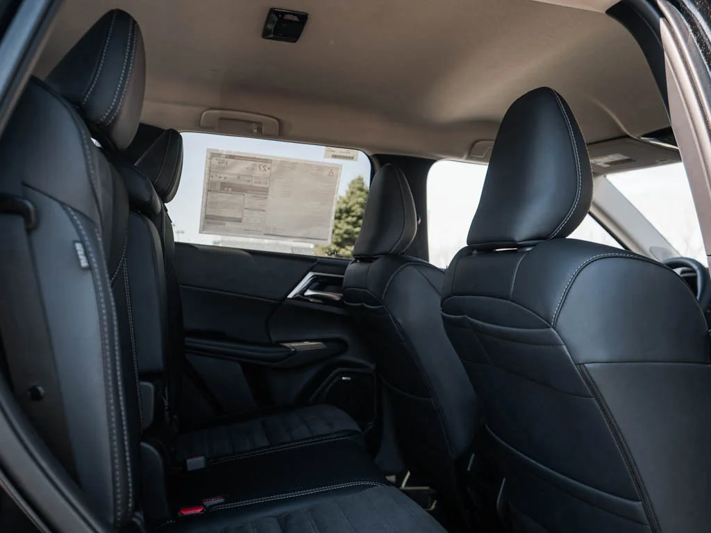 New 2026 Black Diamond Mitsubishi SE image 12