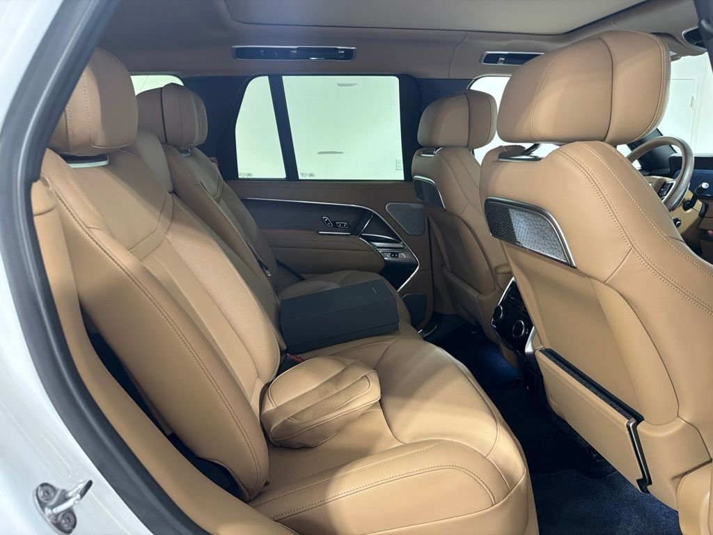 Certified Used 2026 Ostuni Pearl White Premium Metallic Land Rover Autobiography image 28