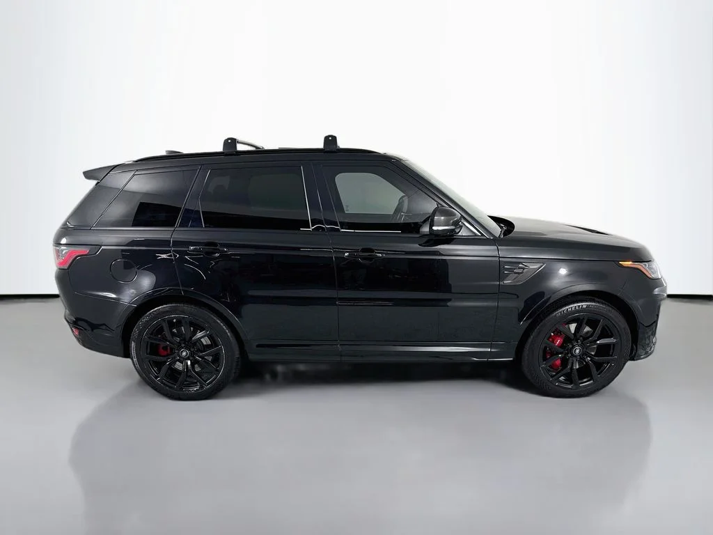 Used 2021  Land Rover SVR image 8