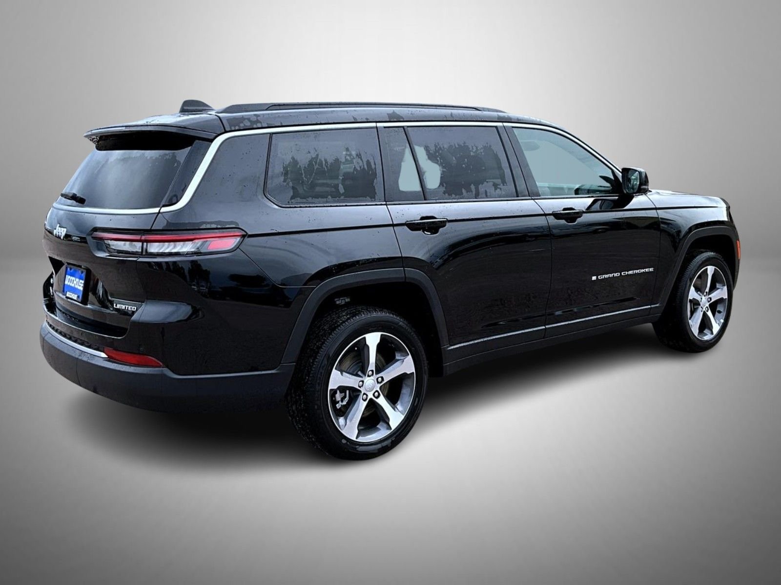 New 2026 Diamond Black Crystal Pearlcoat Jeep Limited image 5