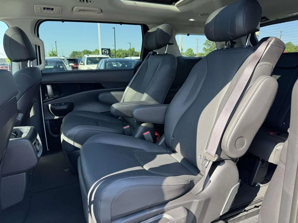 Used 2026 White Kia SX Prestige image 16