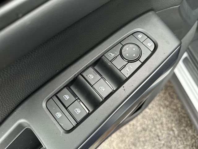 Used 2026 White Nissan Rock Creek image 17