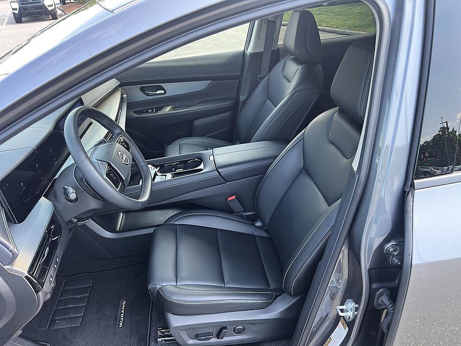 Used 2025 Gun Metallic Nissan SL image 13