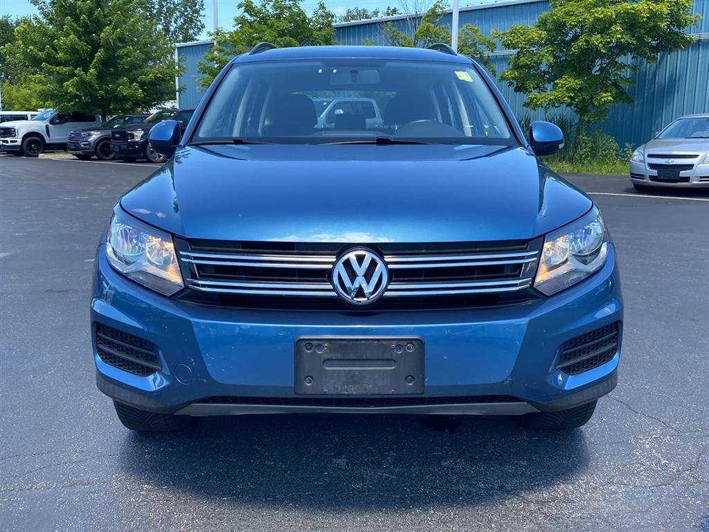 Used 2017 Pacific Blue Metallic Volkswagen 2.0T Limited S image 5