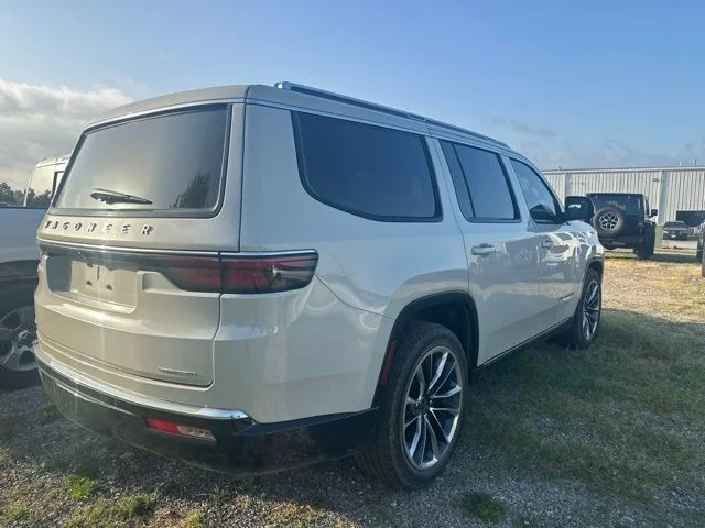 Used 2022 White Jeep Series III image 4