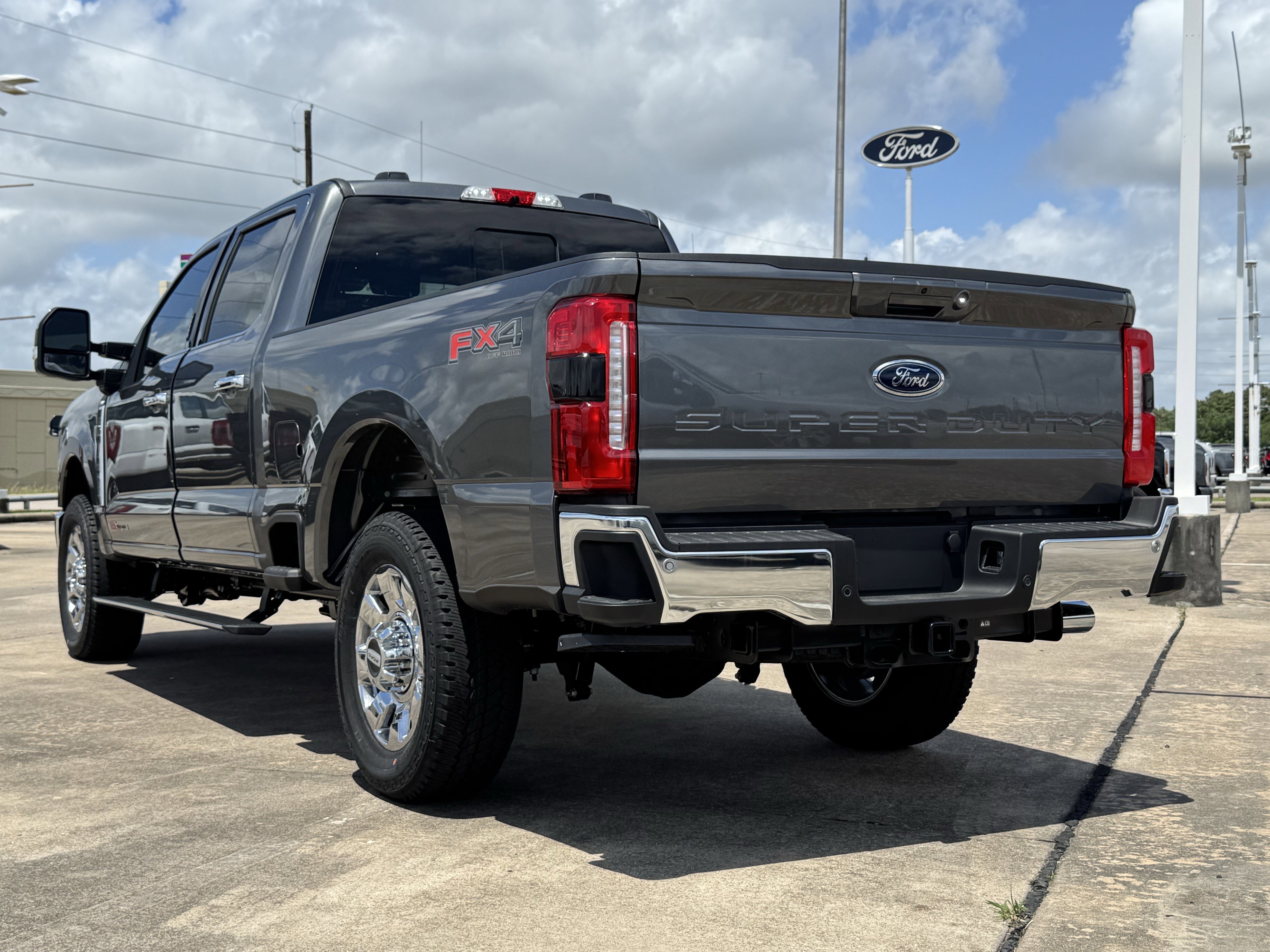 New 2026 Carbonized Gray Metallic Ford LARIAT image 7