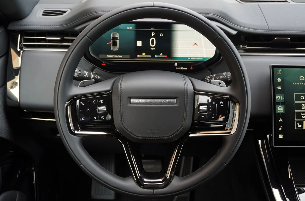 New 2026 Carpathian Grey Land Rover Dynamic SE image 18
