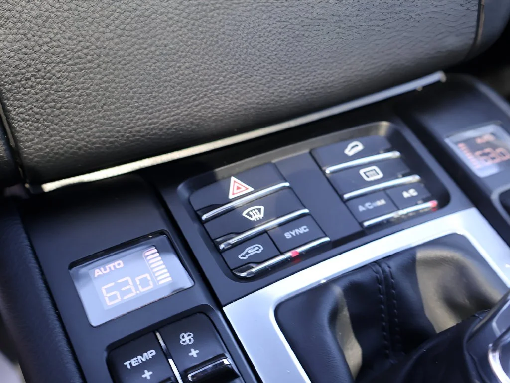 Used 2018  Porsche Base image 28