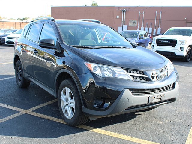 Used 2015 Black Toyota LE image 4