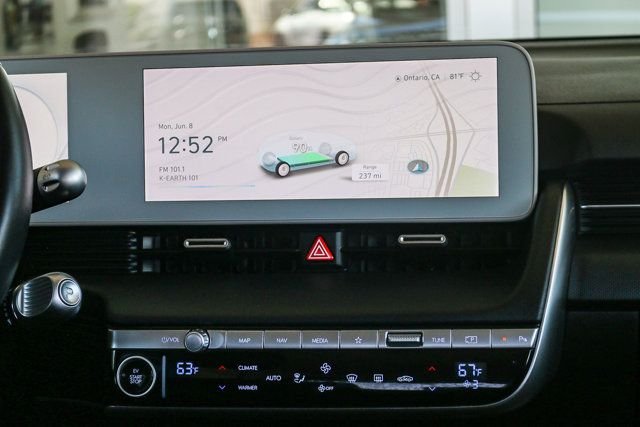 Certified Used 2024 Black Hyundai SE image 14