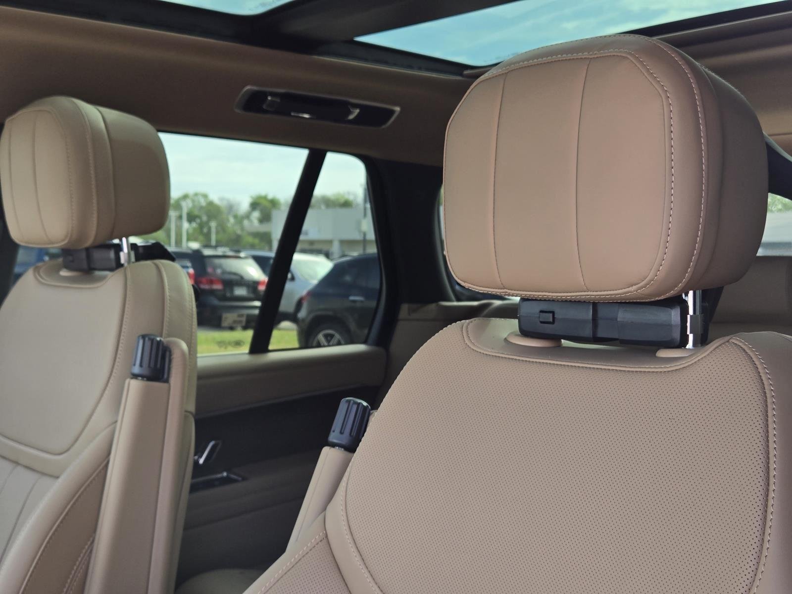 New 2026 Batumi Gold LAND ROVER SE PHEV image 29