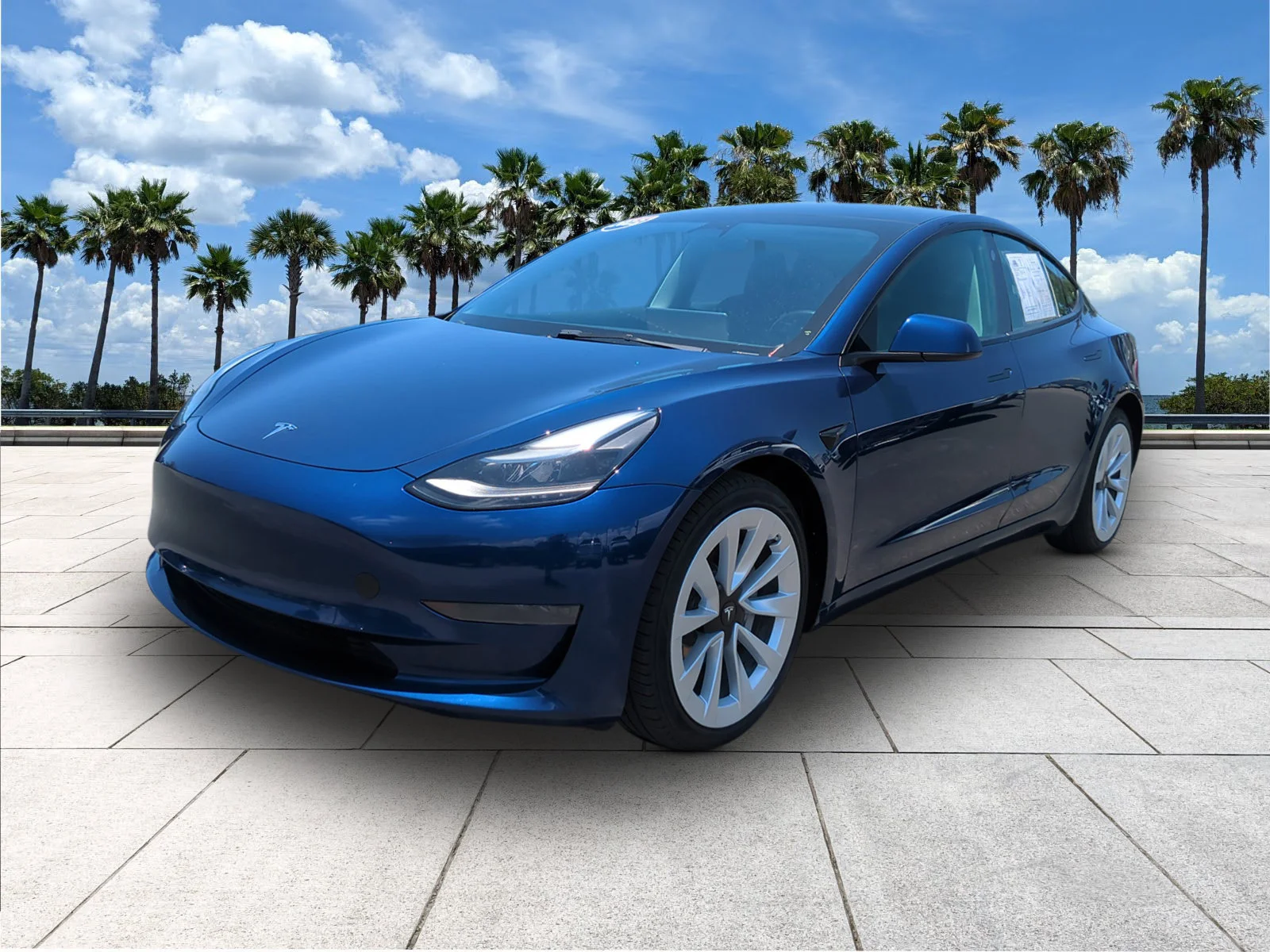 Used 2023 Deep Blue Metallic Tesla  image 4