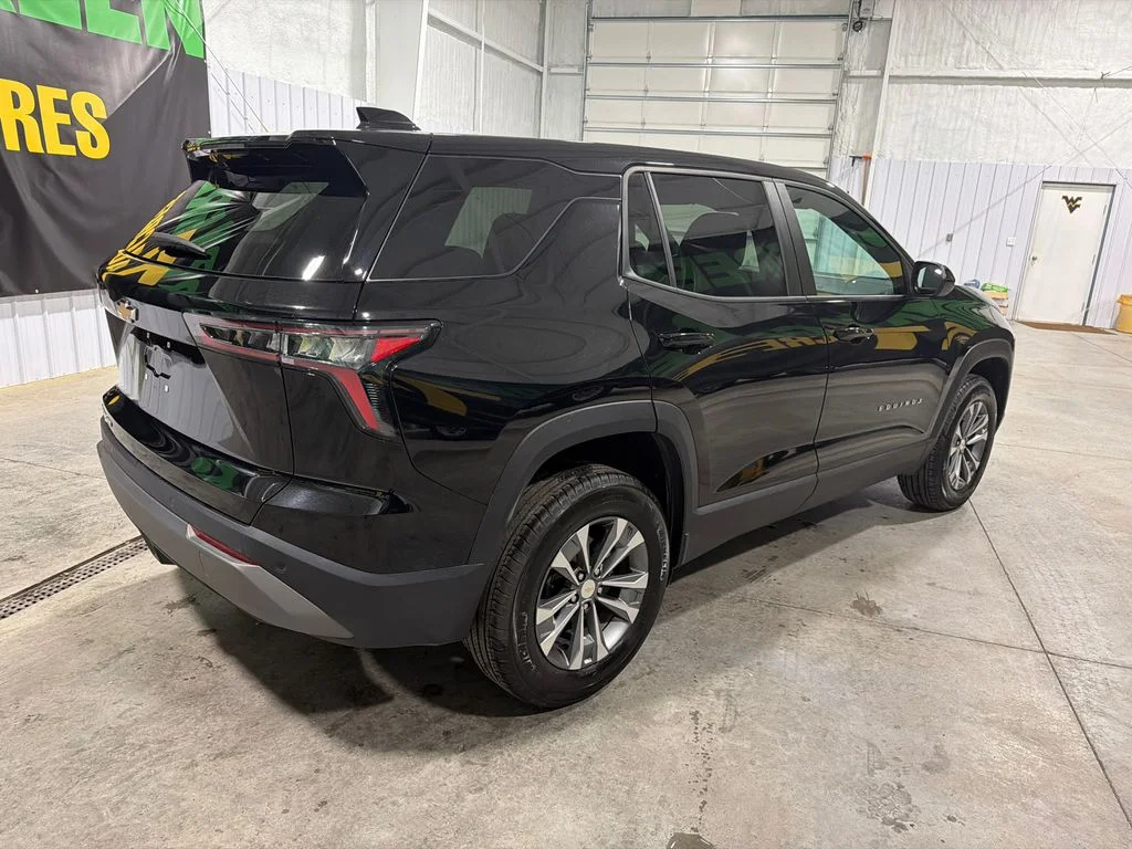Used 2026 Mosaic Black Metallic Chevrolet AWD LT image 6