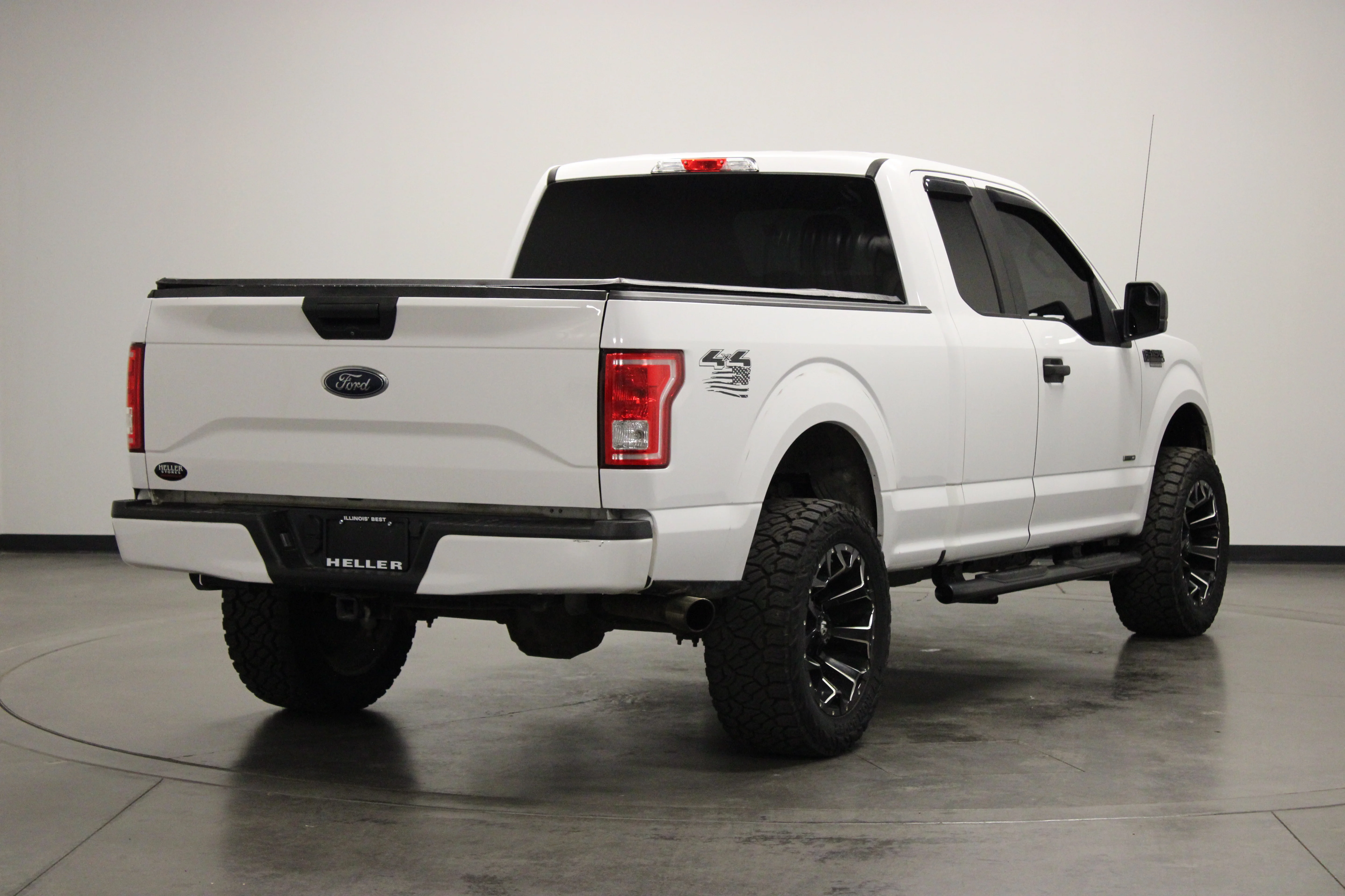 Used 2017 Oxford White Ford XL image 8