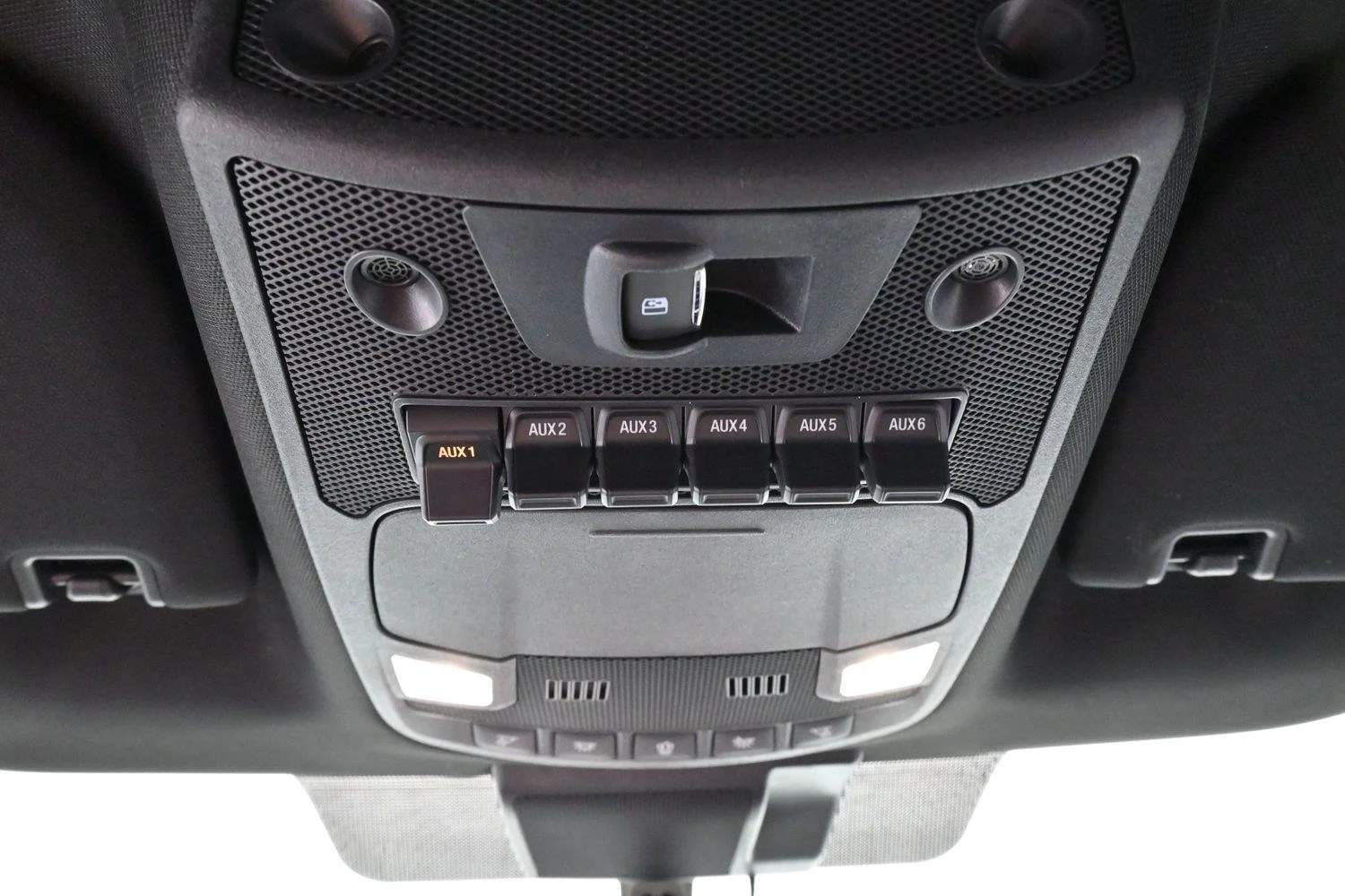 Used 2022 Star White Metallic Tri-Coat Ford LARIAT image 27