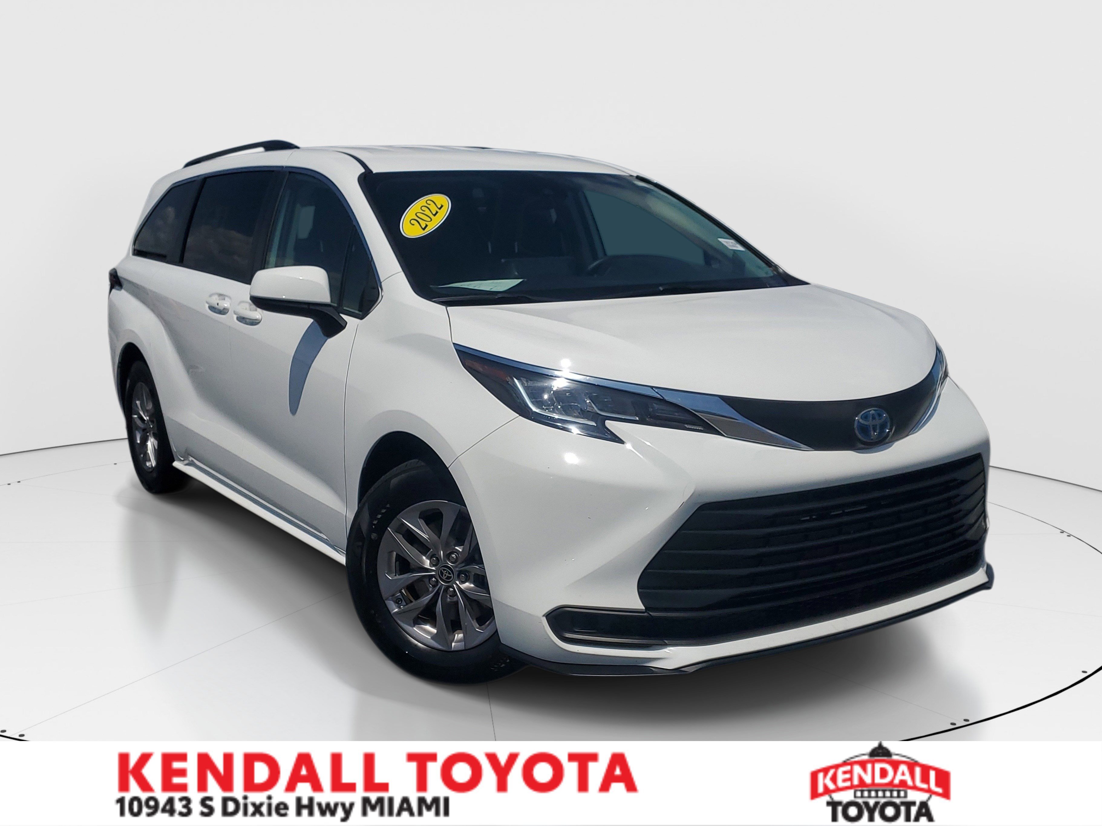 2022 Toyota Sienna LE