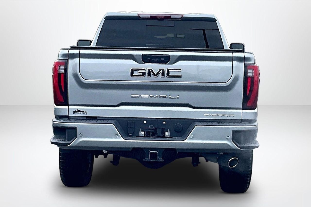 2025 GMC Sierra 3500HD Denali - Photo 7