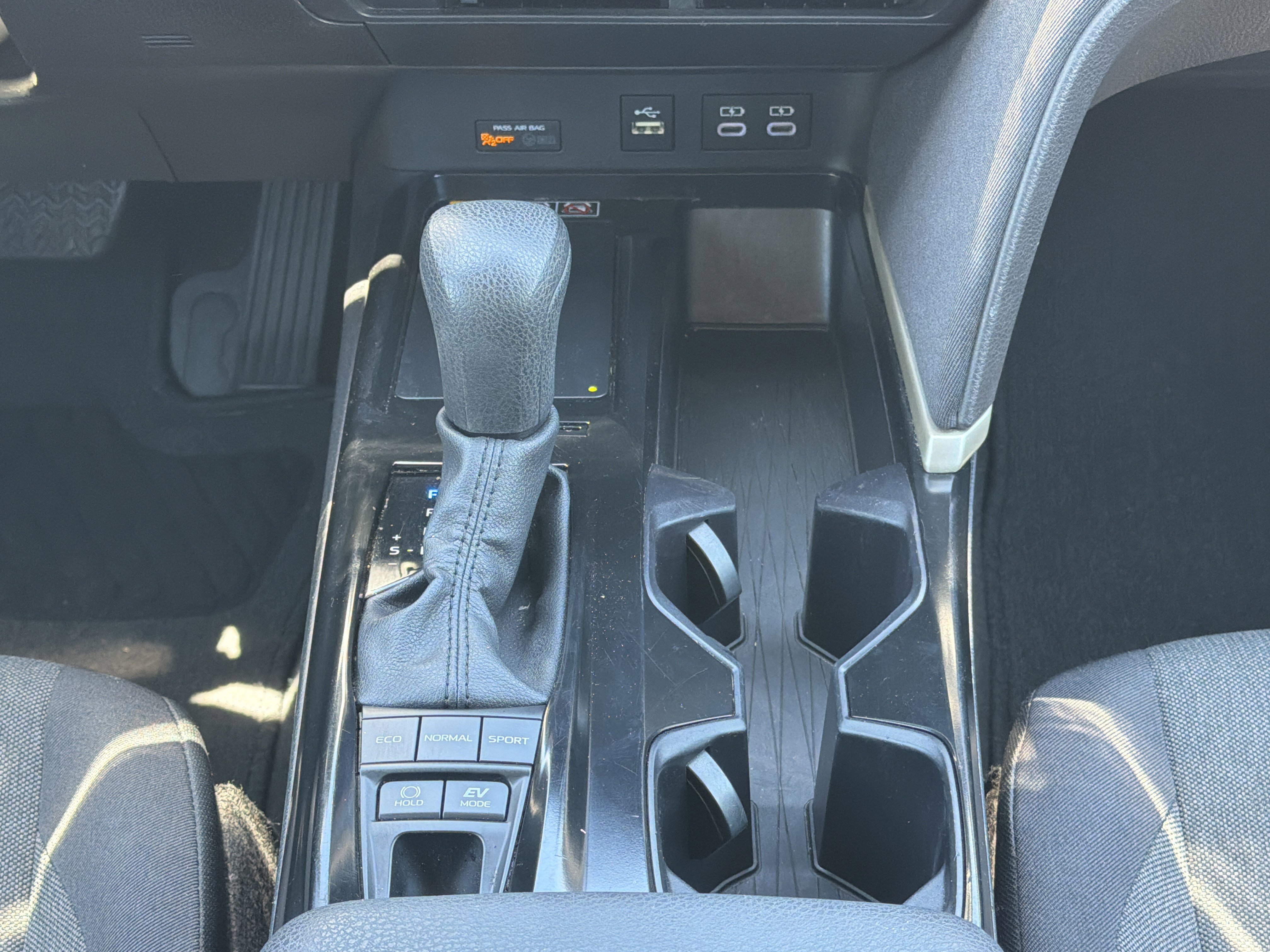 Used 2025 Celestial Silver Metallic Toyota LE image 5