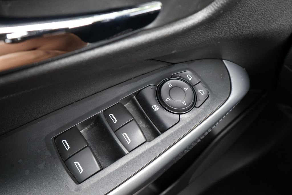 Used 2024 Green Chevrolet 1RS image 37