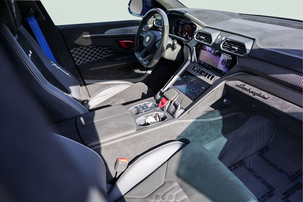 Used 2024 Blue Lamborghini Performante image 34