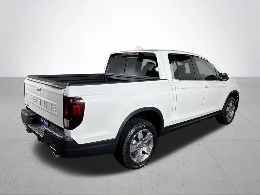 New 2026 Platinum White Pearl Honda RTL image 6