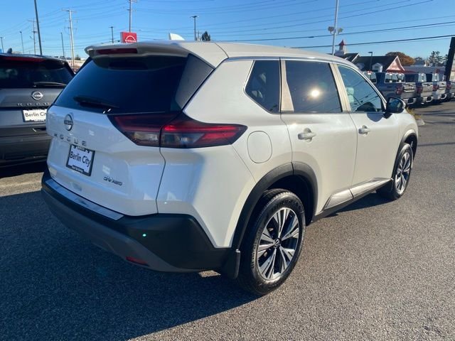 2023 Nissan Rogue SV photo 3