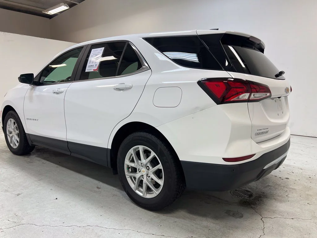 Used 2022 White Chevrolet LT image 11