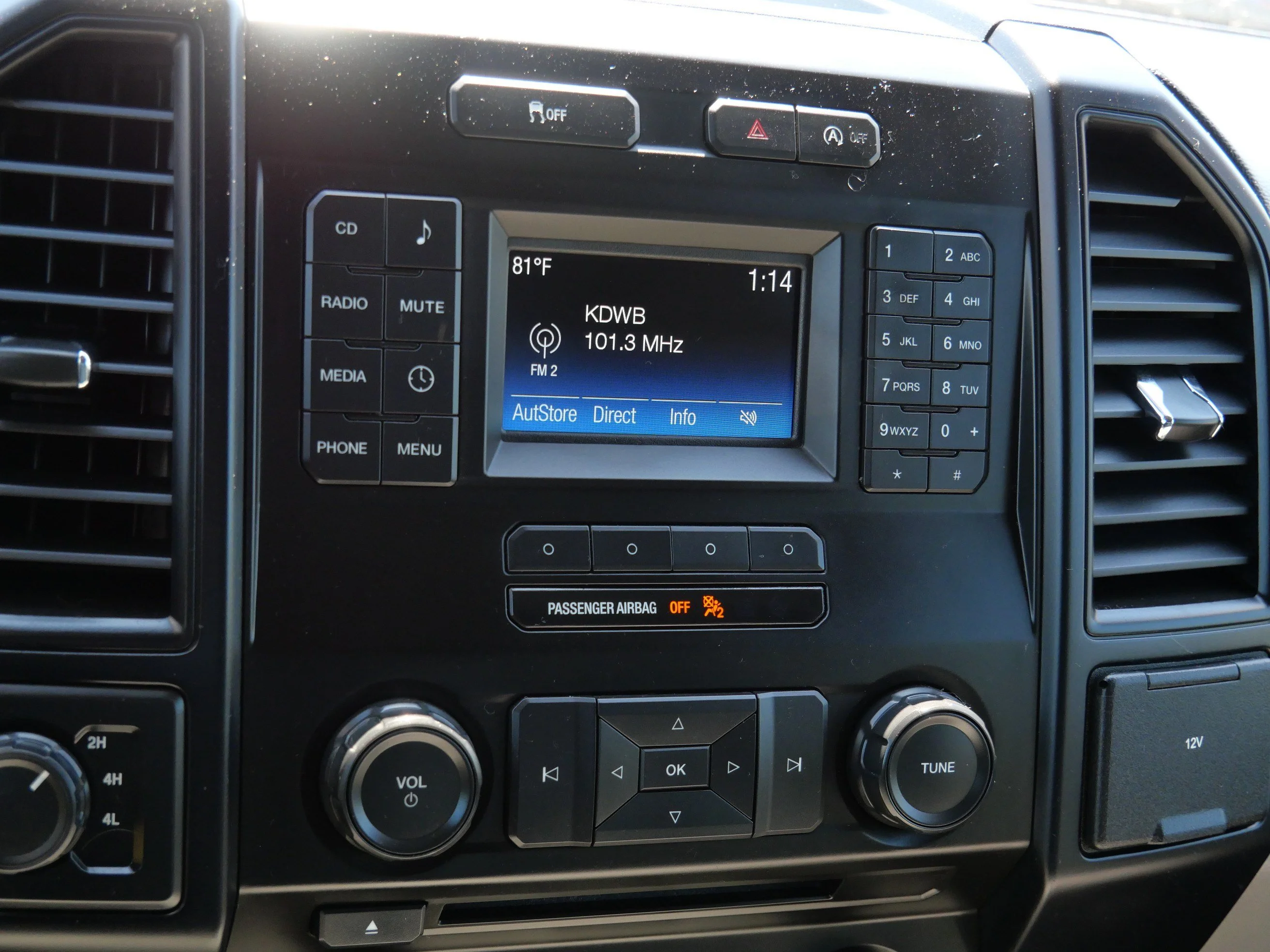 Used 2015 Magnetic Metallic Ford XL image 22