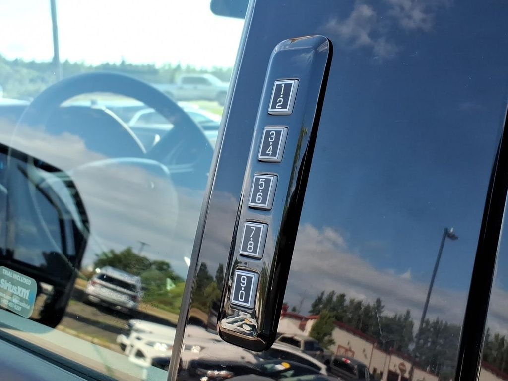 Certified Used 2022 Gray Metallic Ford XLT image 17