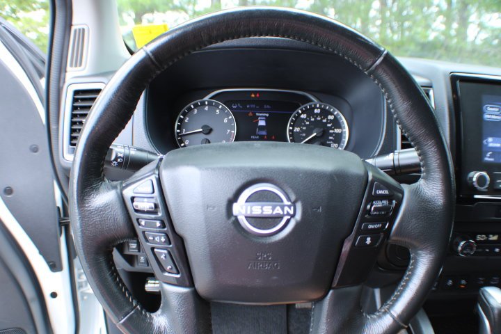 Used 2023 Glacier White Nissan SV image 10