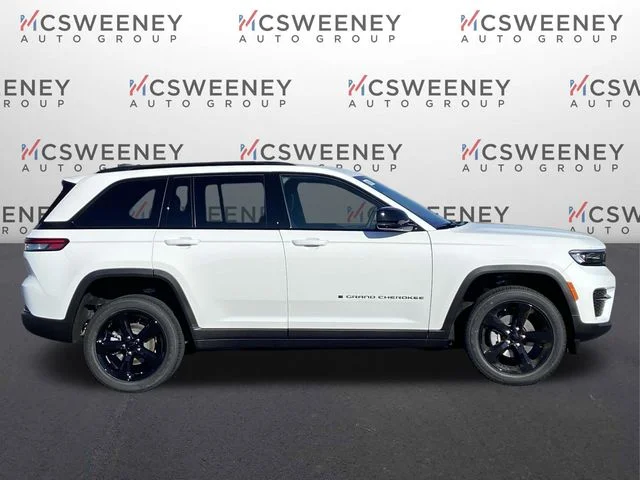 New 2025 Bright White Clear-Coat Exterior Paint Jeep Altitude image 2