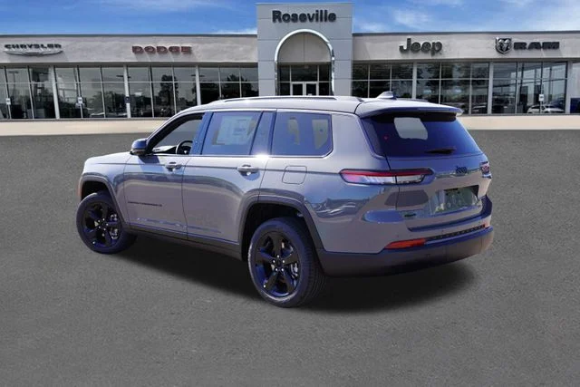 New 2027 Sting-Gray Clear-Coat Paint Jeep Limited image 5