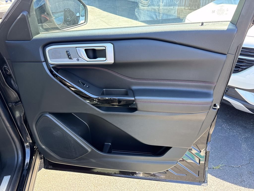 Used 2023 Black Ford ST-Line image 27