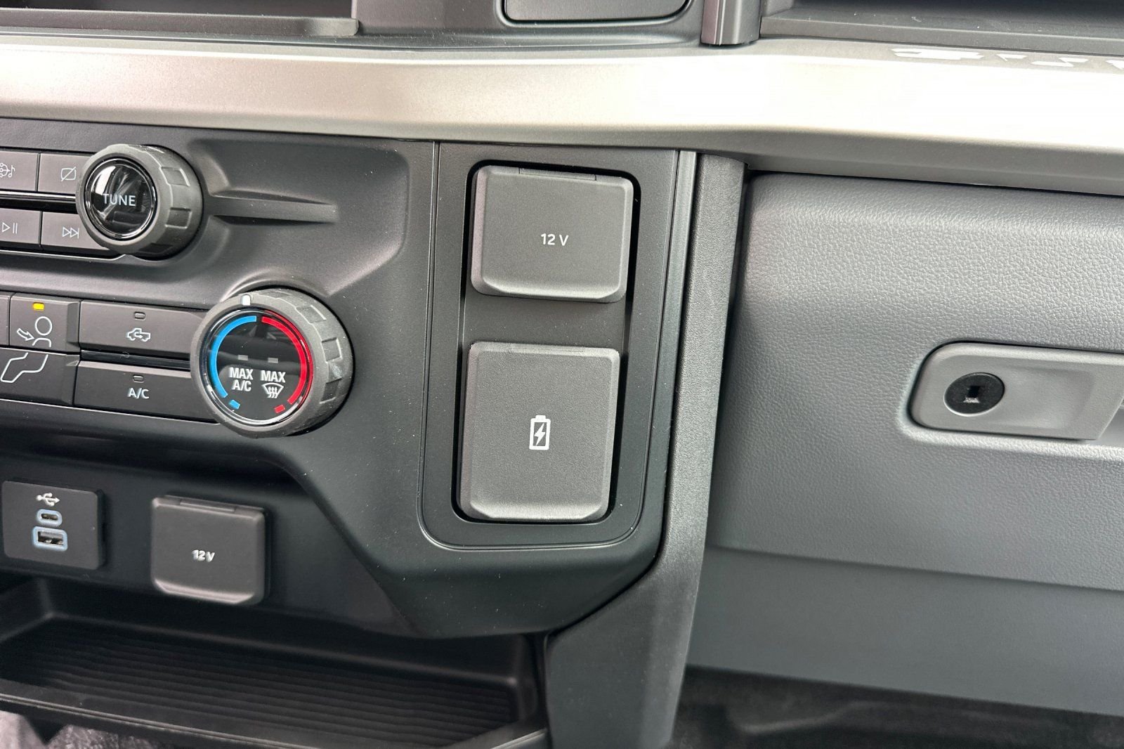 2024 Ford F-550 Super Duty Chassis Cab XL - Photo 21