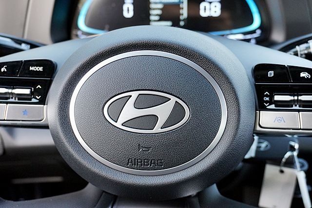New 2026 White Hyundai SE image 34