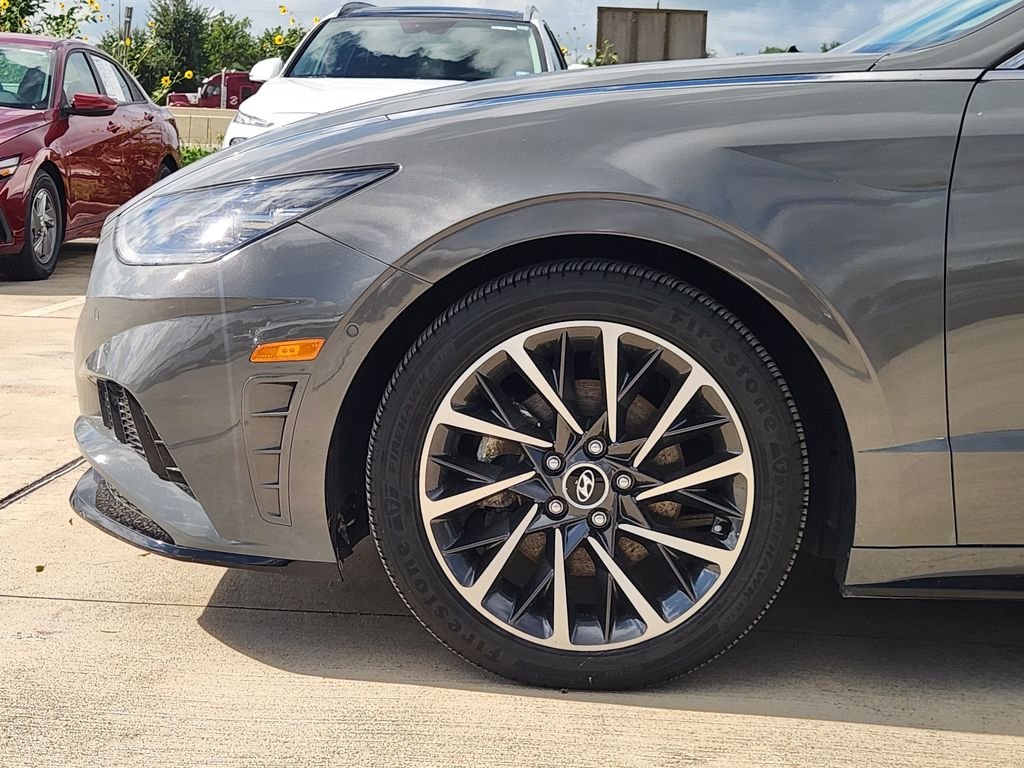 Used 2022 Hampton Gray Hyundai Limited image 10